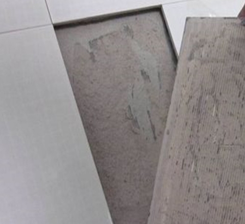 肇庆市瓷砖空鼓维修公司分享瓷砖铺贴时如果打浆（即涂抹在瓷砖背面和基层上的砂浆或瓷砖胶）过少，会带来以下问题